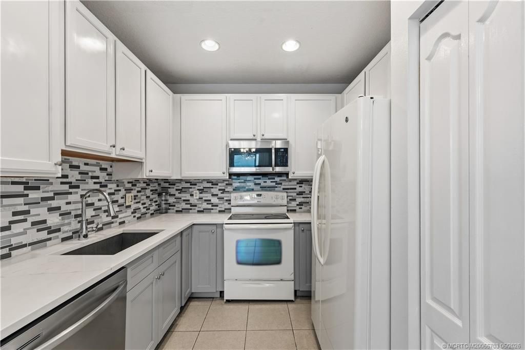 2156 SE Eatonville Drive, Port Saint Lucie, FL 34952 Photo
