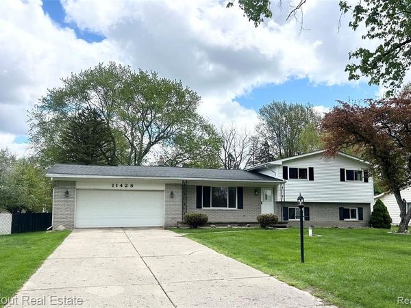 11428 Runnells Drive, Vienna Twp, MI 48420