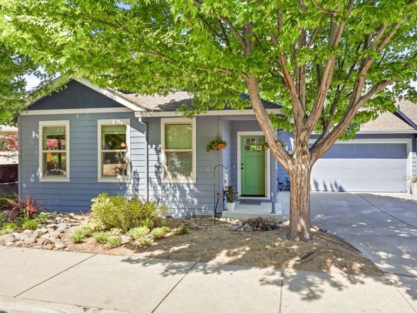 969 Overlook Drive, Ashland, OR 97520