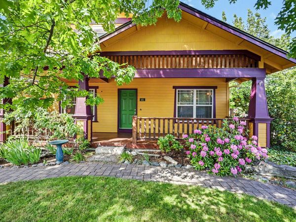 461 Parkside Drive, Ashland, OR 97520