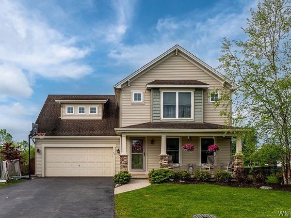39 Newberry Lane , Lancaster, NY 14086