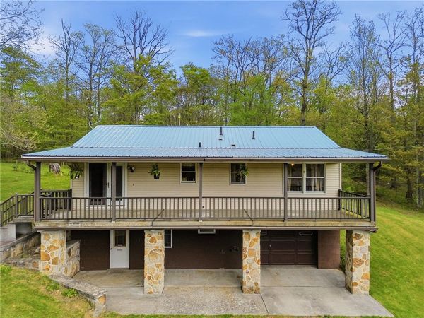 7292 Glades Pike , Somerset, PA 15501