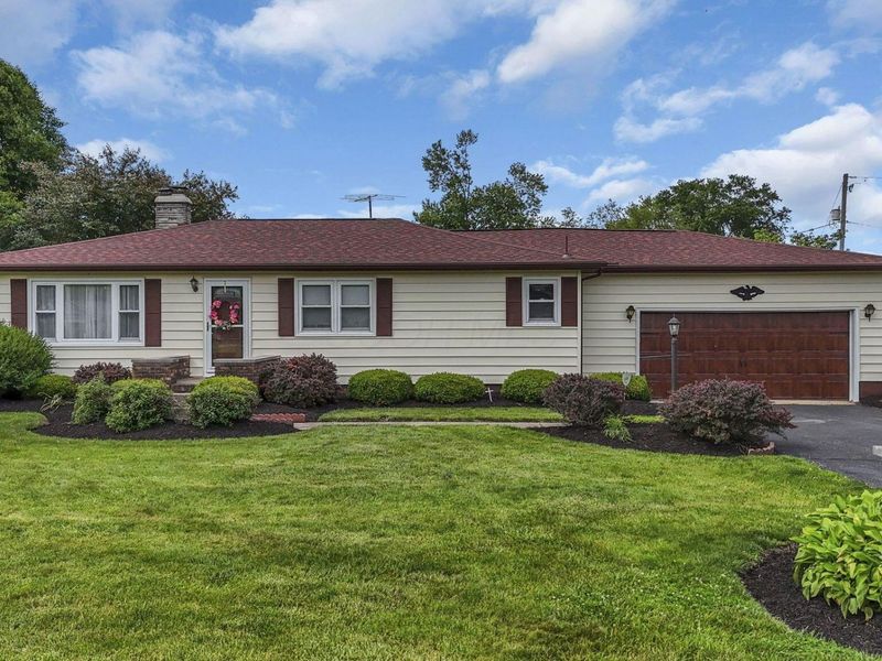 2466 Berne Street SE, Unit 8, Lancaster, OH 43130 Photo 2