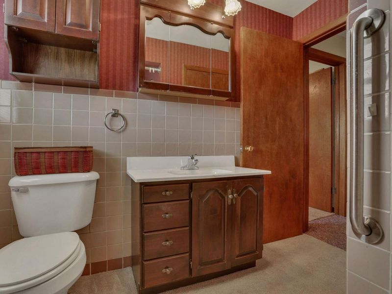 2466 Berne Street SE, Unit 8, Lancaster, OH 43130 Photo 23