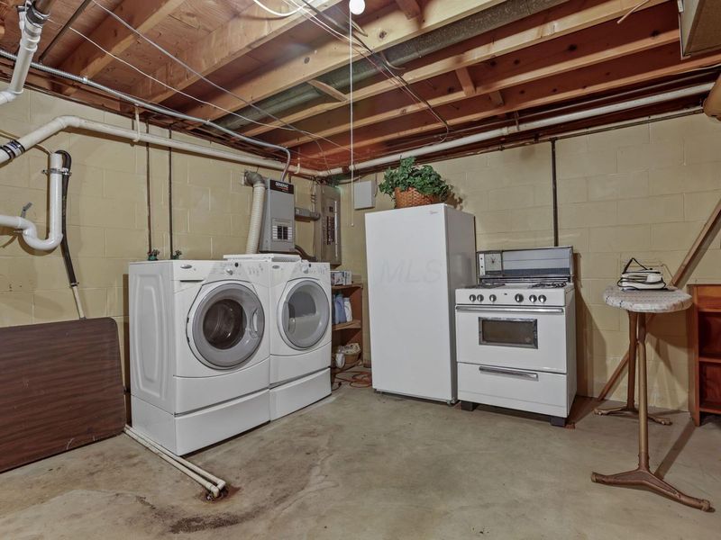 2466 Berne Street SE, Unit 8, Lancaster, OH 43130 Photo 40