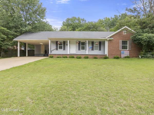 1244 S Cedar Circle, Southaven, MS 38671