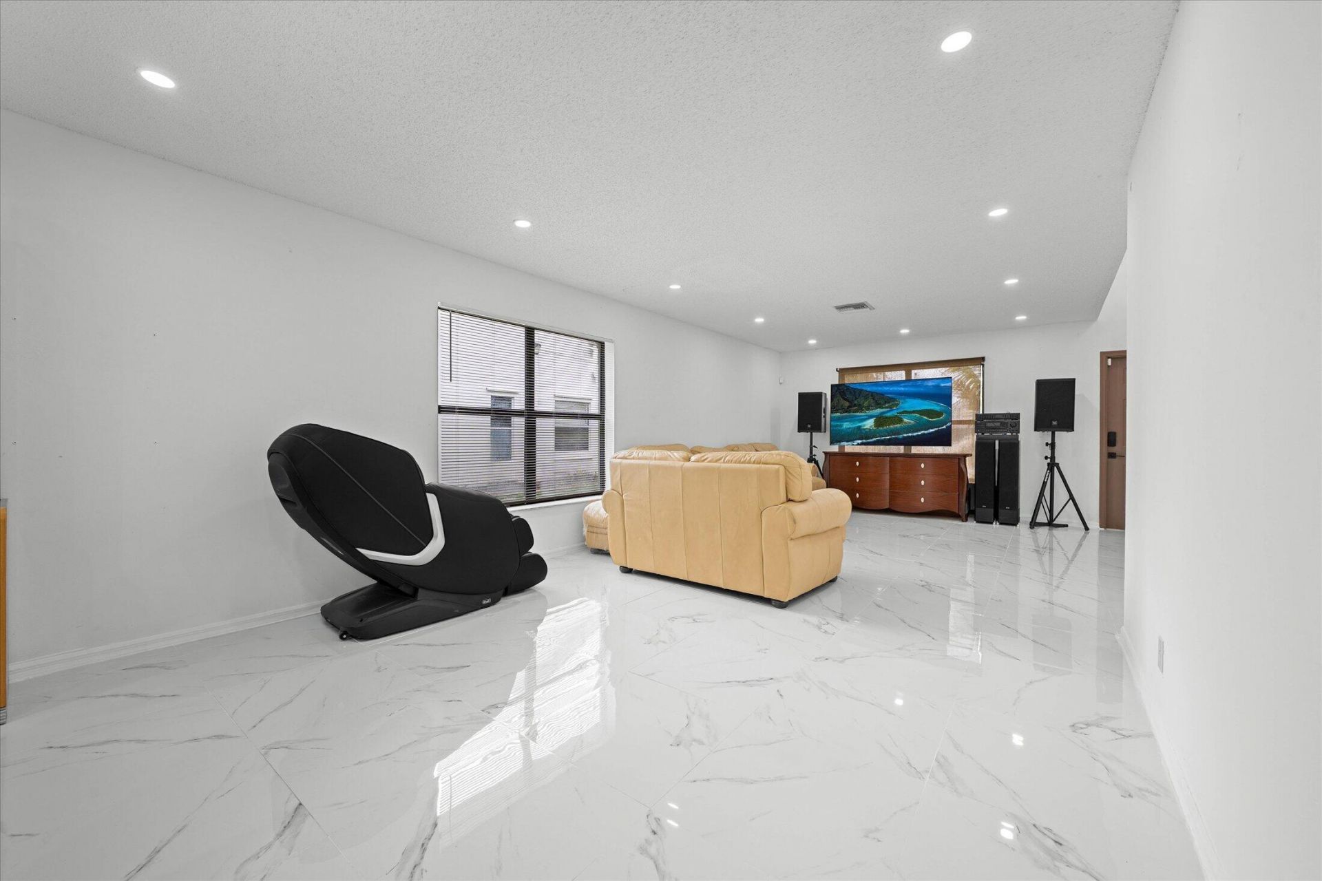 2340 Fairmont Avenue, Miramar, FL 33025 Photo