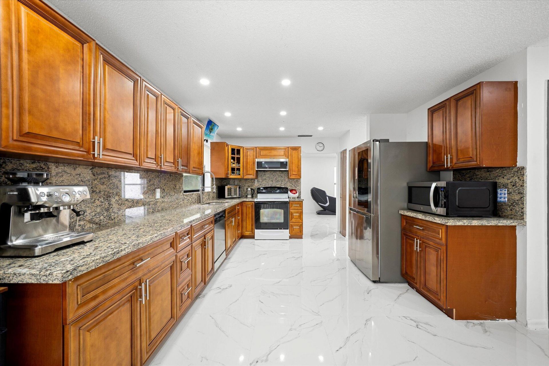 2340 Fairmont Avenue, Miramar, FL 33025 Photo