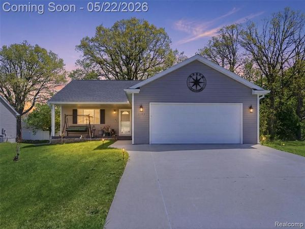3145 Dahlia Drive , Burton, MI 48519