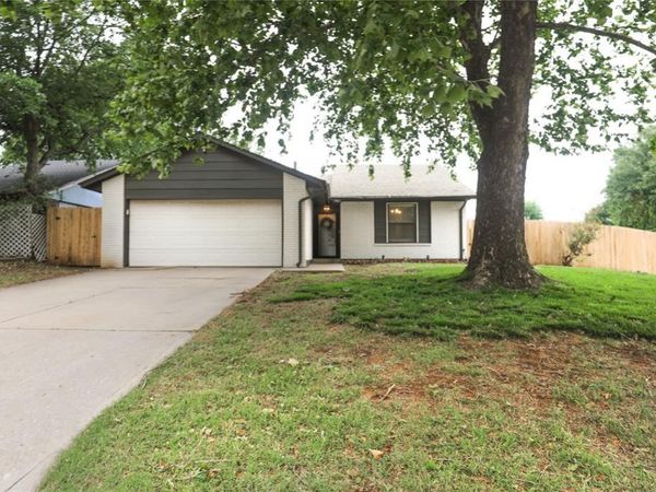 12301 SW 15th Terrace, Yukon, OK 73099