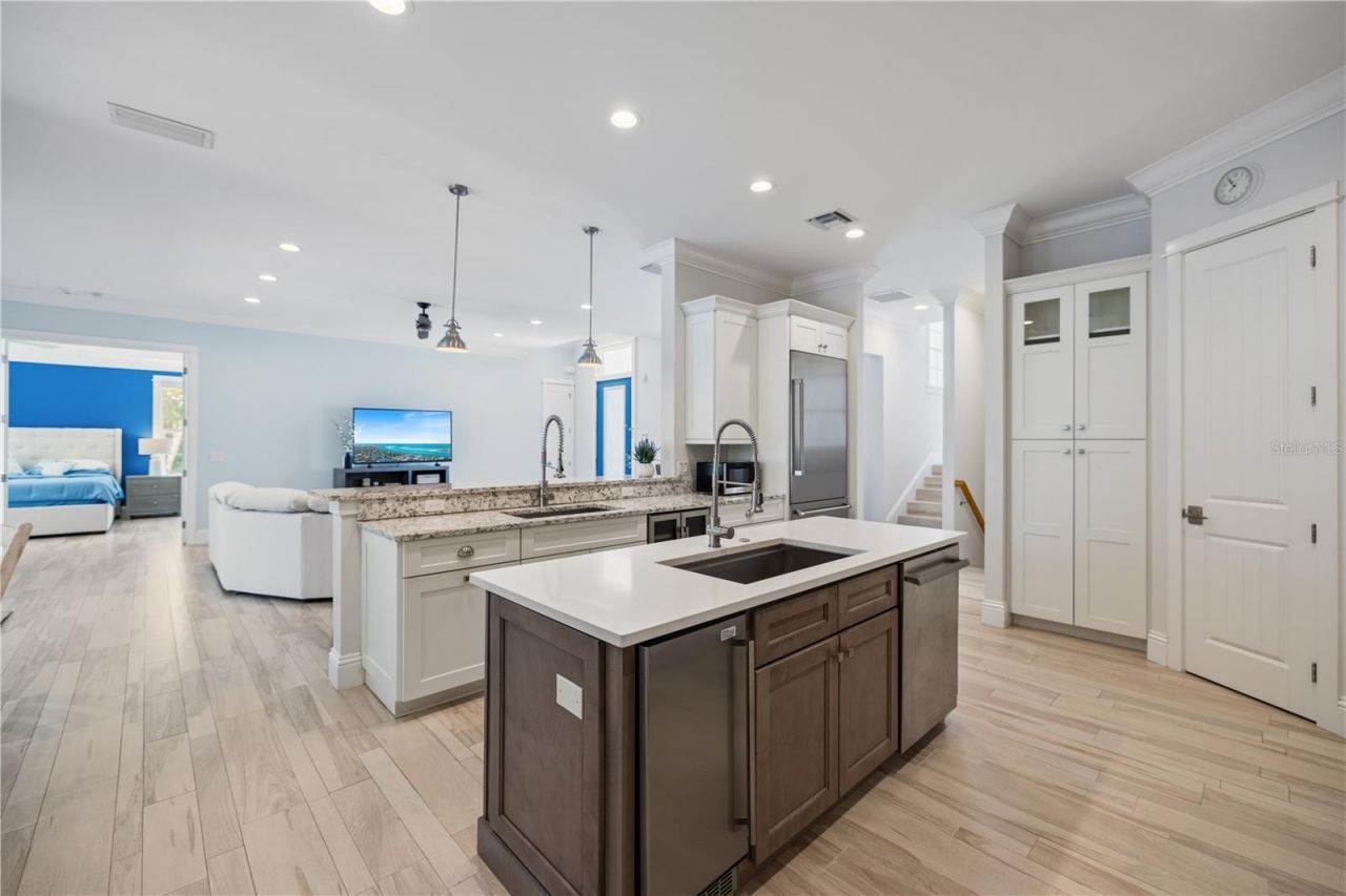 3919 Roberts Point Road, Sarasota, FL 34242 Photo