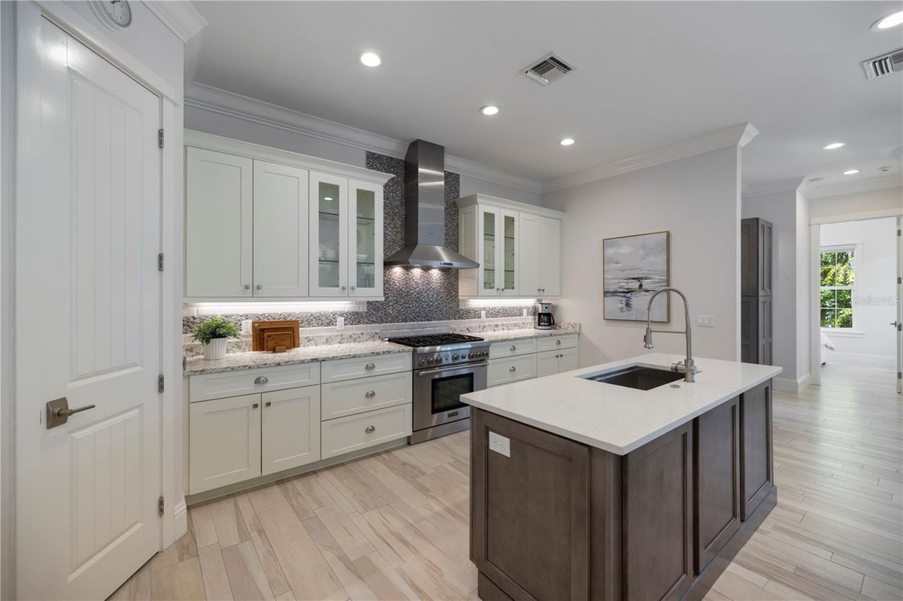 3919 Roberts Point Road, Sarasota, FL 34242 Photo