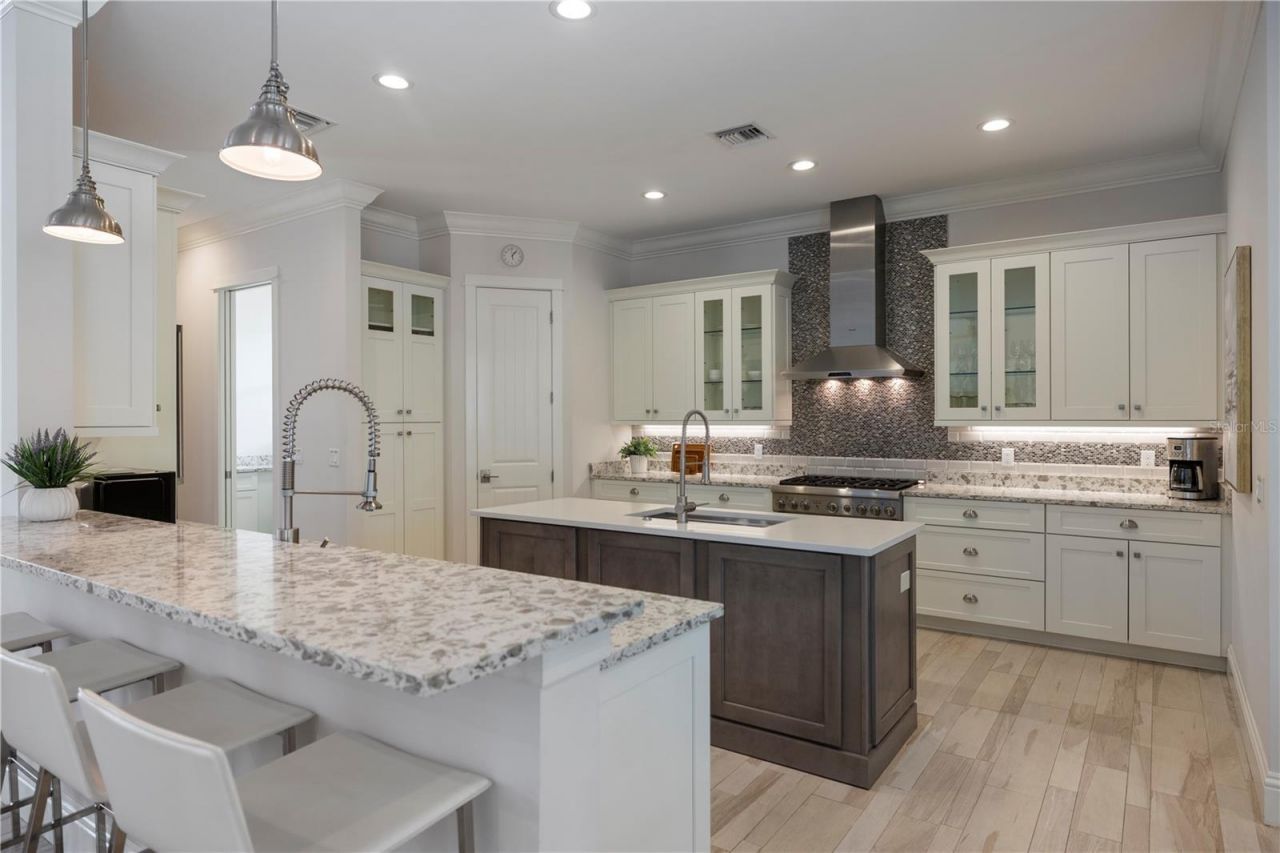 3919 Roberts Point Road, Sarasota, FL 34242 Photo