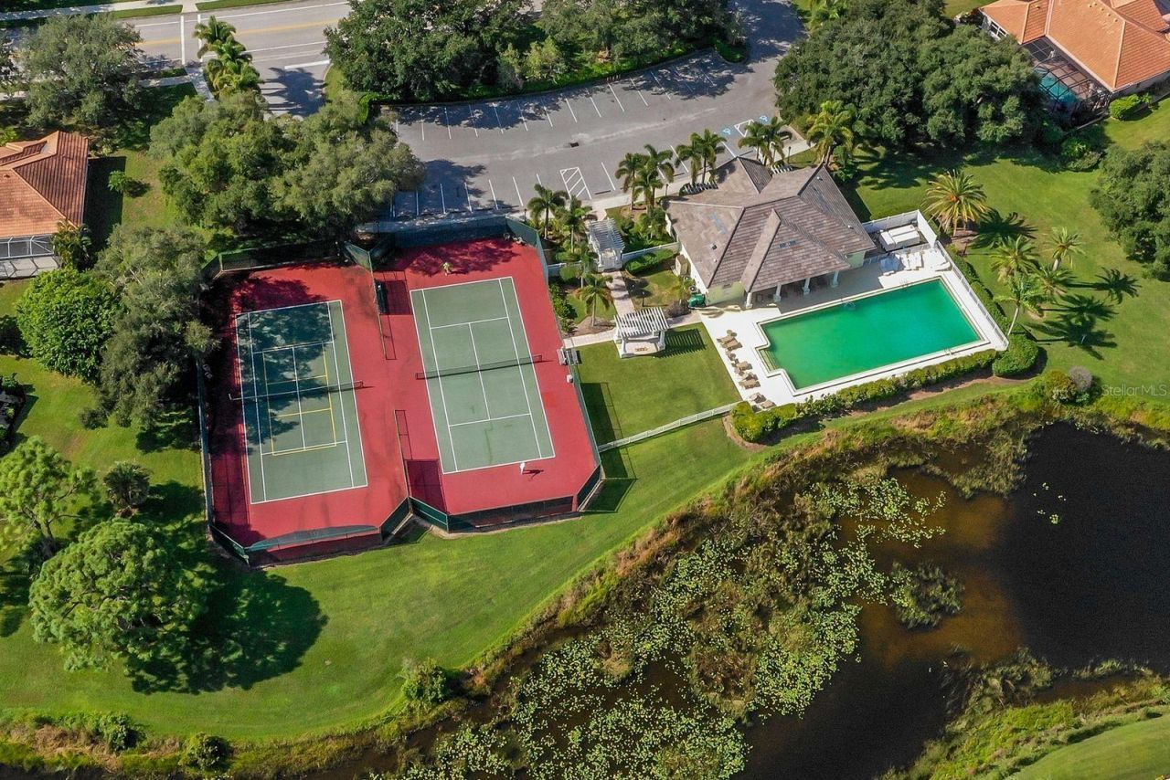 715 Thistlelake Drive, Venice, FL 34293 Photo