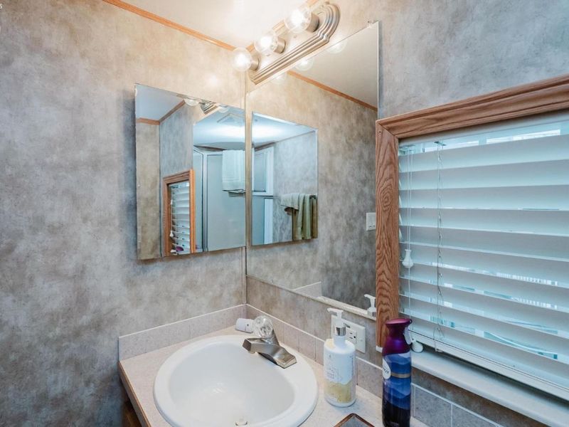 1805 W Lakeshore Drive, Port Clinton, OH 43452 Photo 33
