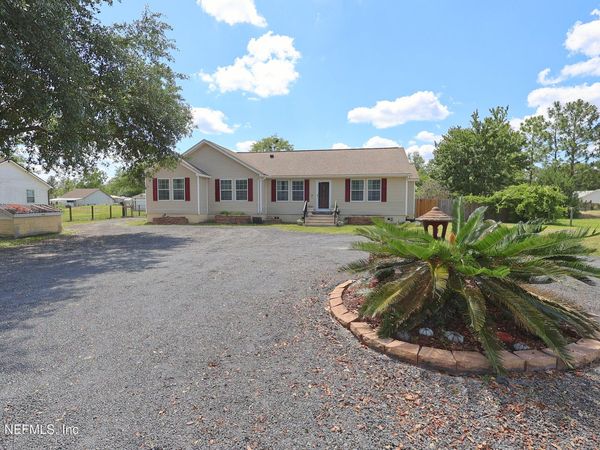 2442 QUARTERHORSE Trail, Middleburg, FL 32068