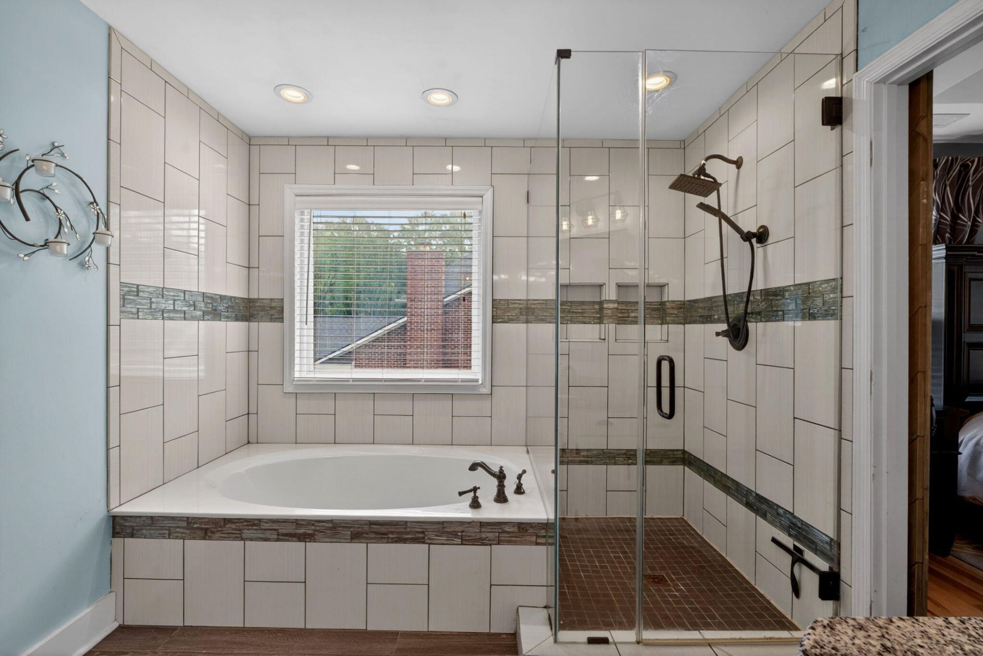 102 Kingfisher Court Photo 29