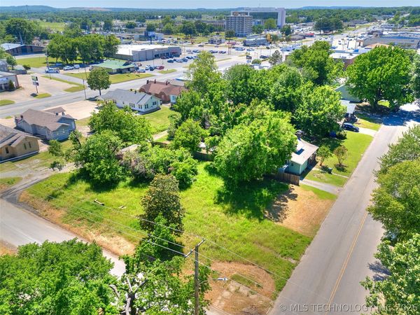 2901 W Broadway Street , Muskogee, OK 74401