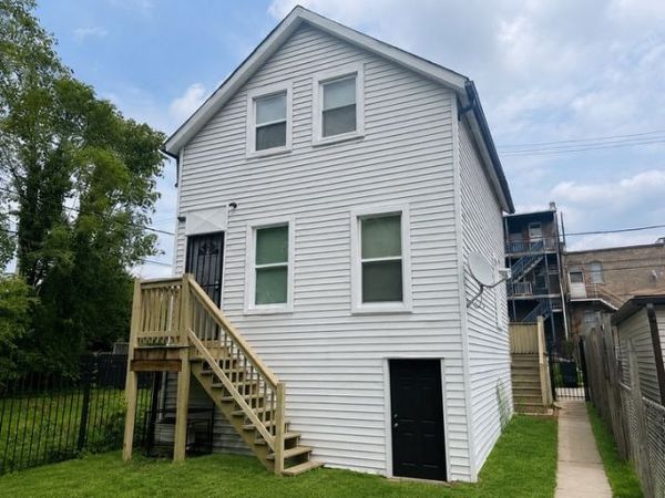 9035 S Exchange Avenue , Unit Coach-Hous, Chicago, IL 60617