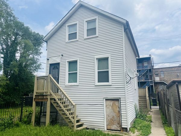 9035 S Exchange Avenue , Unit Coach-Hous, Chicago, IL 60617
