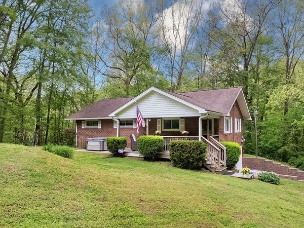115 Ben Venue Road, Fombell, PA 16123