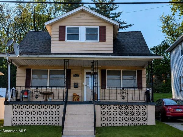 901 Throop Street, Dickson City, PA 18519