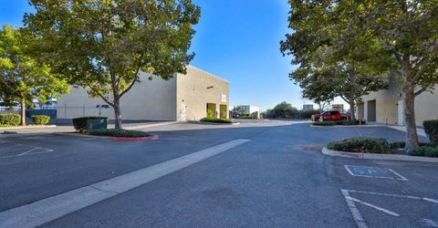 10282 Iron Rock Way, Elk Grove, CA 95624 Photo