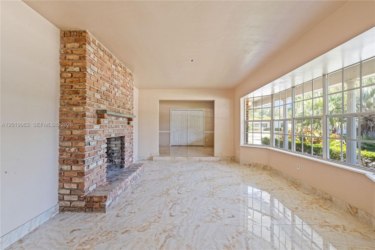 8200 SW 164th St, Palmetto Bay, FL 33157 Photo