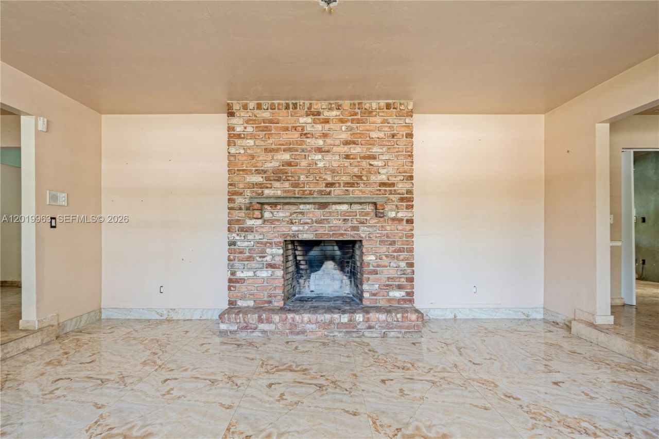 8200 SW 164th St, Palmetto Bay, FL 33157 Photo