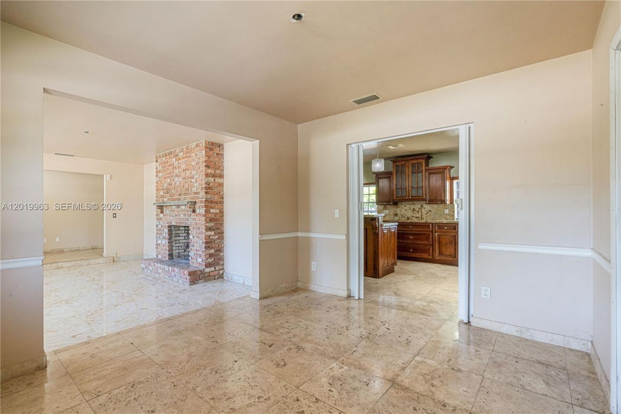 8200 SW 164th St, Palmetto Bay, FL 33157 Photo