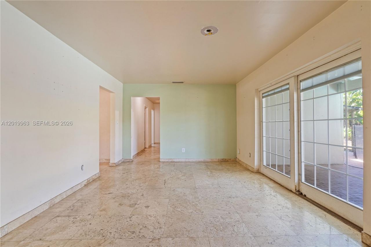 8200 SW 164th St, Palmetto Bay, FL 33157 Photo
