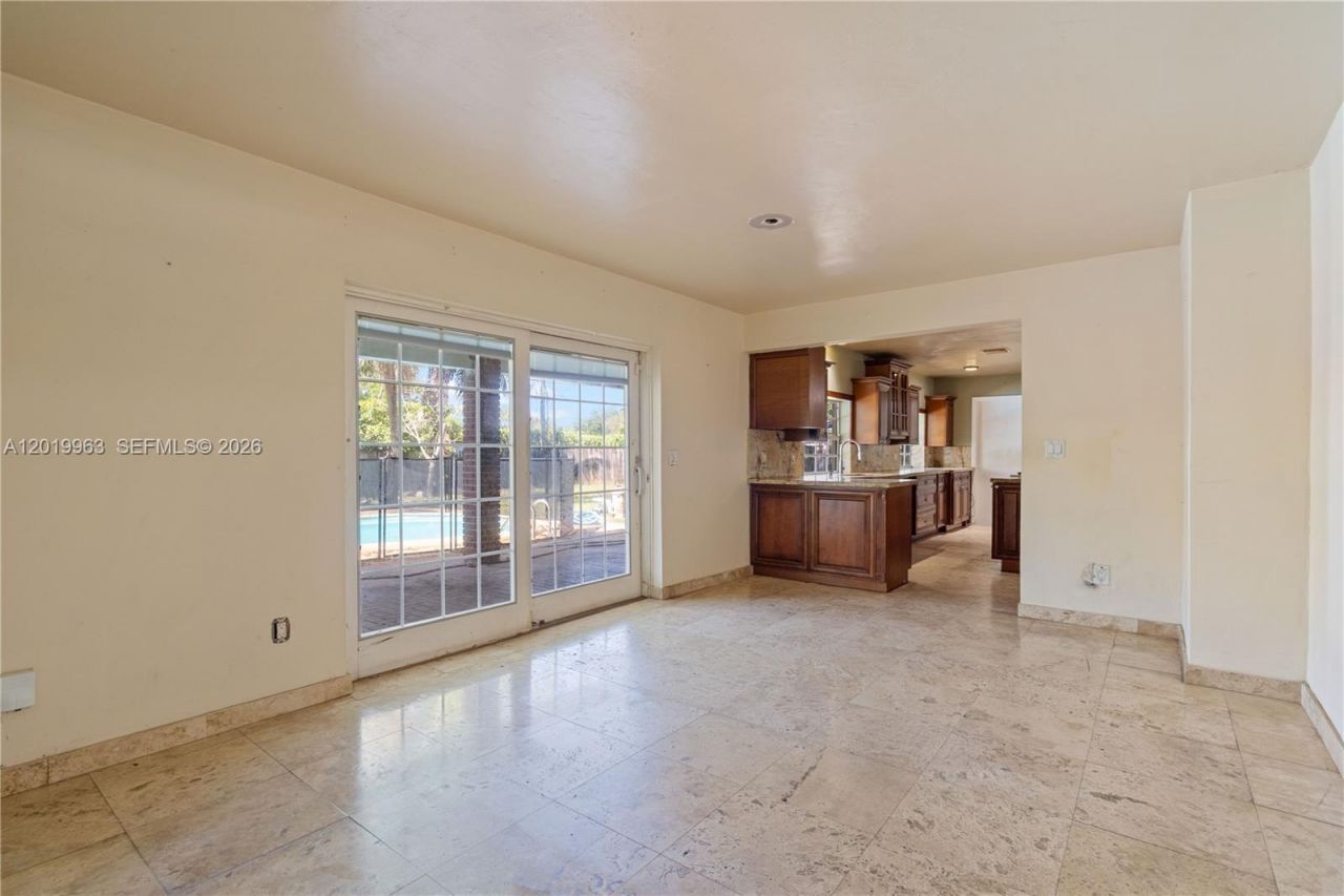 8200 SW 164th St, Palmetto Bay, FL 33157 Photo