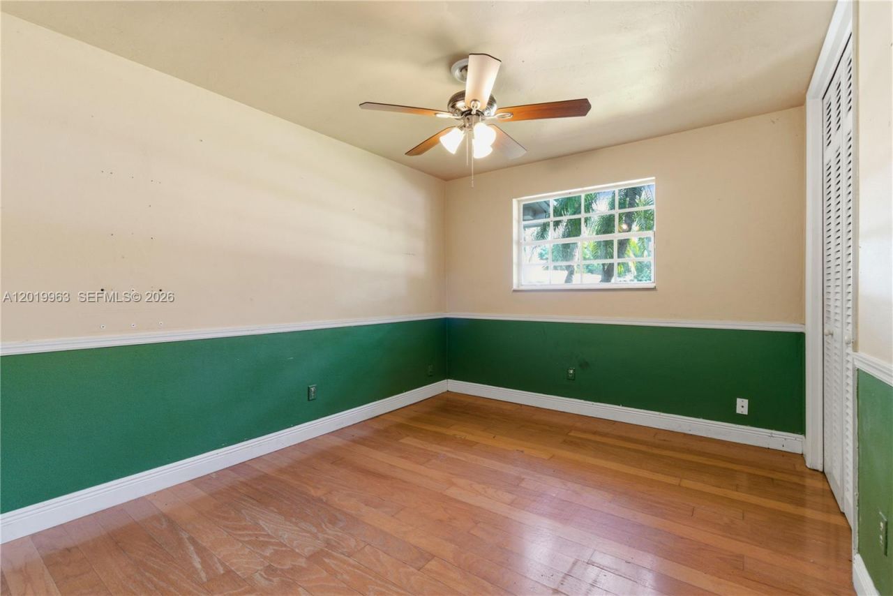 8200 SW 164th St, Palmetto Bay, FL 33157 Photo