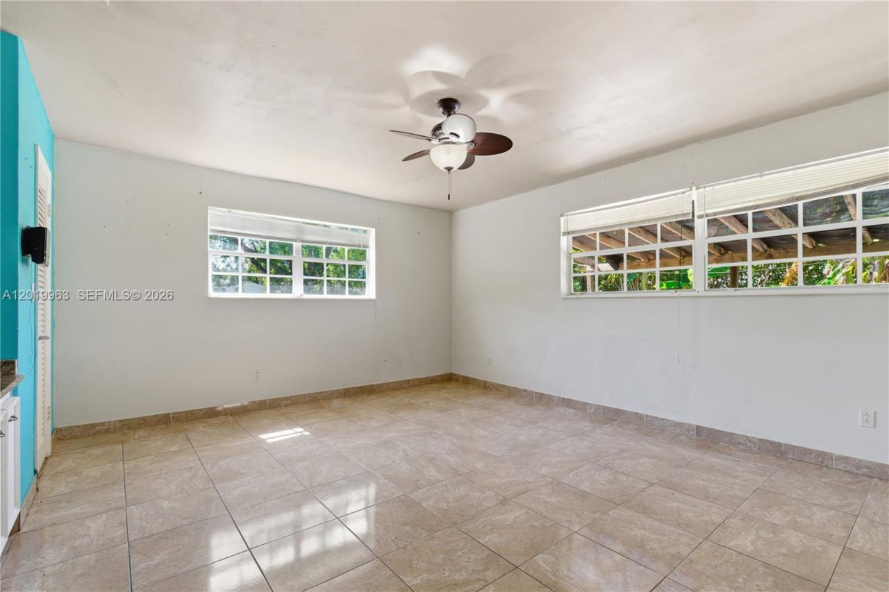 8200 SW 164th St, Palmetto Bay, FL 33157 Photo