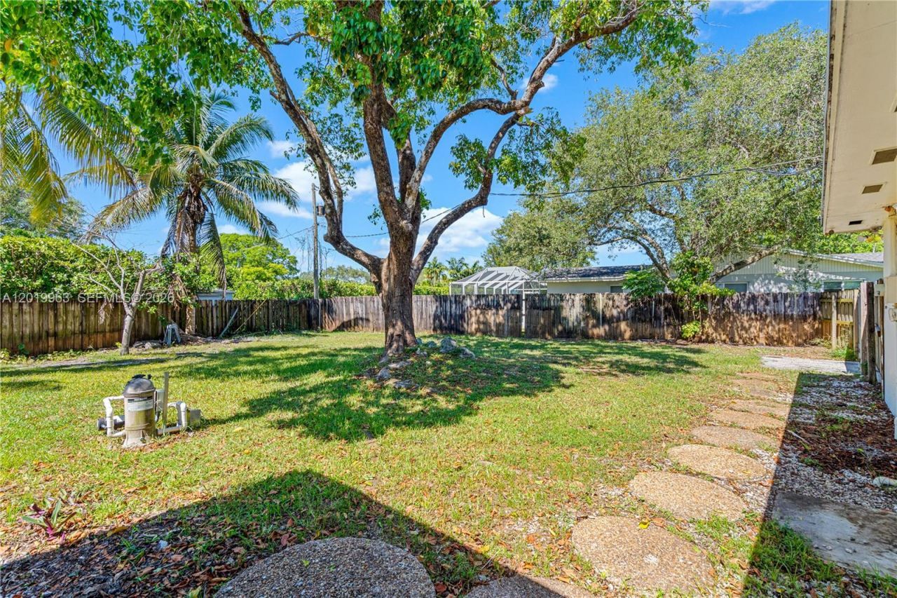 8200 SW 164th St, Palmetto Bay, FL 33157 Photo
