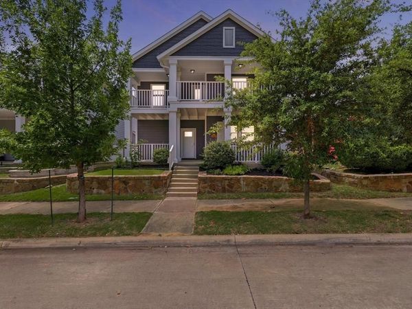 1208 Spanish Moss Drive, Savannah, TX 76227