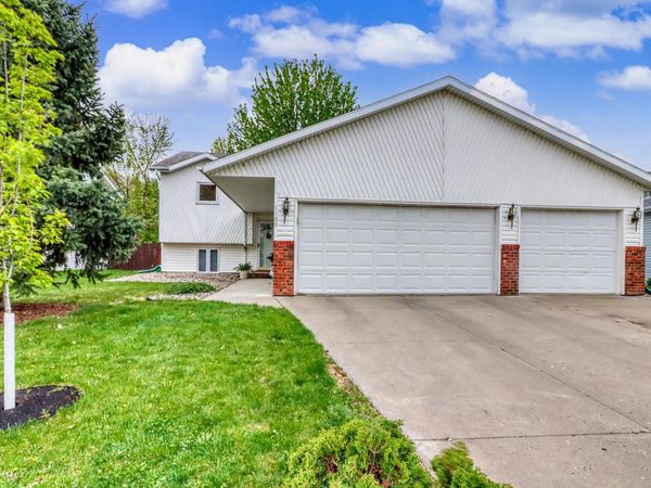 1109 4th Avenue E, West Fargo, ND 58078