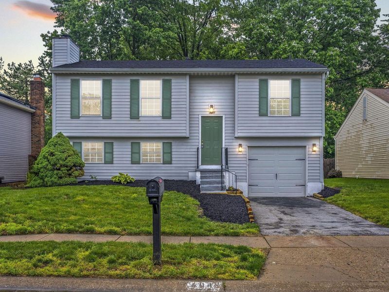 4046 Berryfield Drive, Columbus, OH 43230 Photo 2