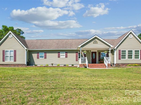 1820 Landsford Road , Marshville, NC 28103