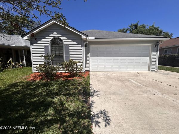 2815 MAJESTIC CYPRESS Drive E, Jacksonville, FL 32233