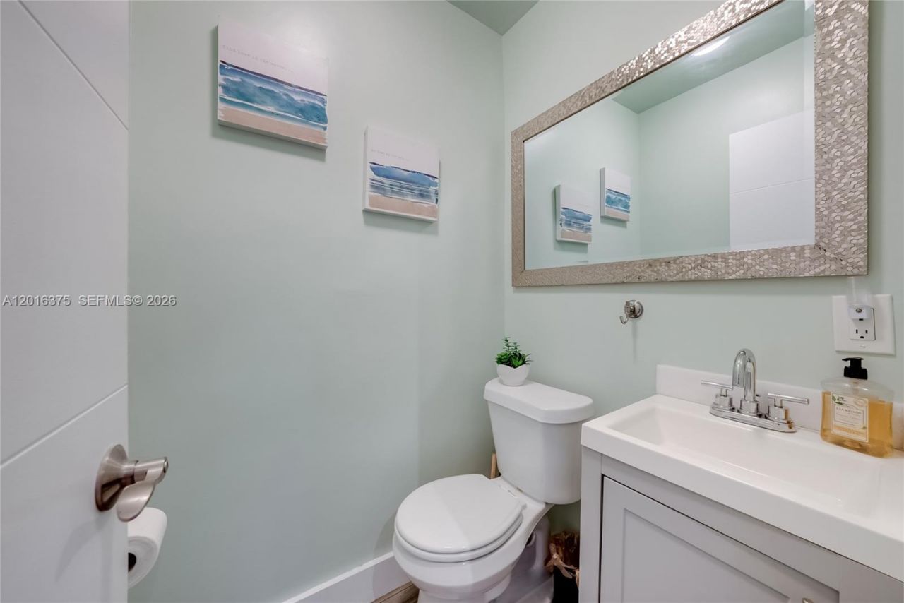 2747 Dewey St , Hollywood, FL 33020 Photo