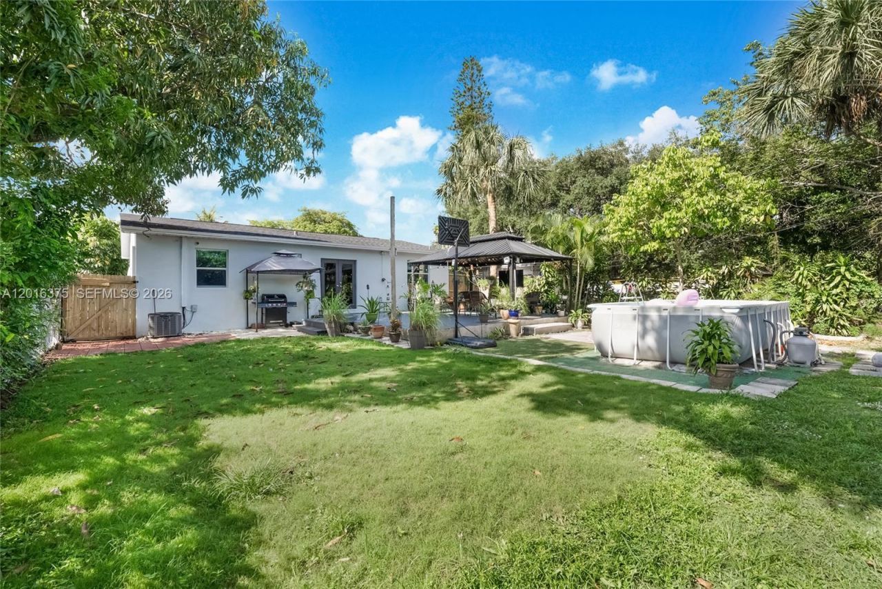 2747 Dewey St , Hollywood, FL 33020 Photo