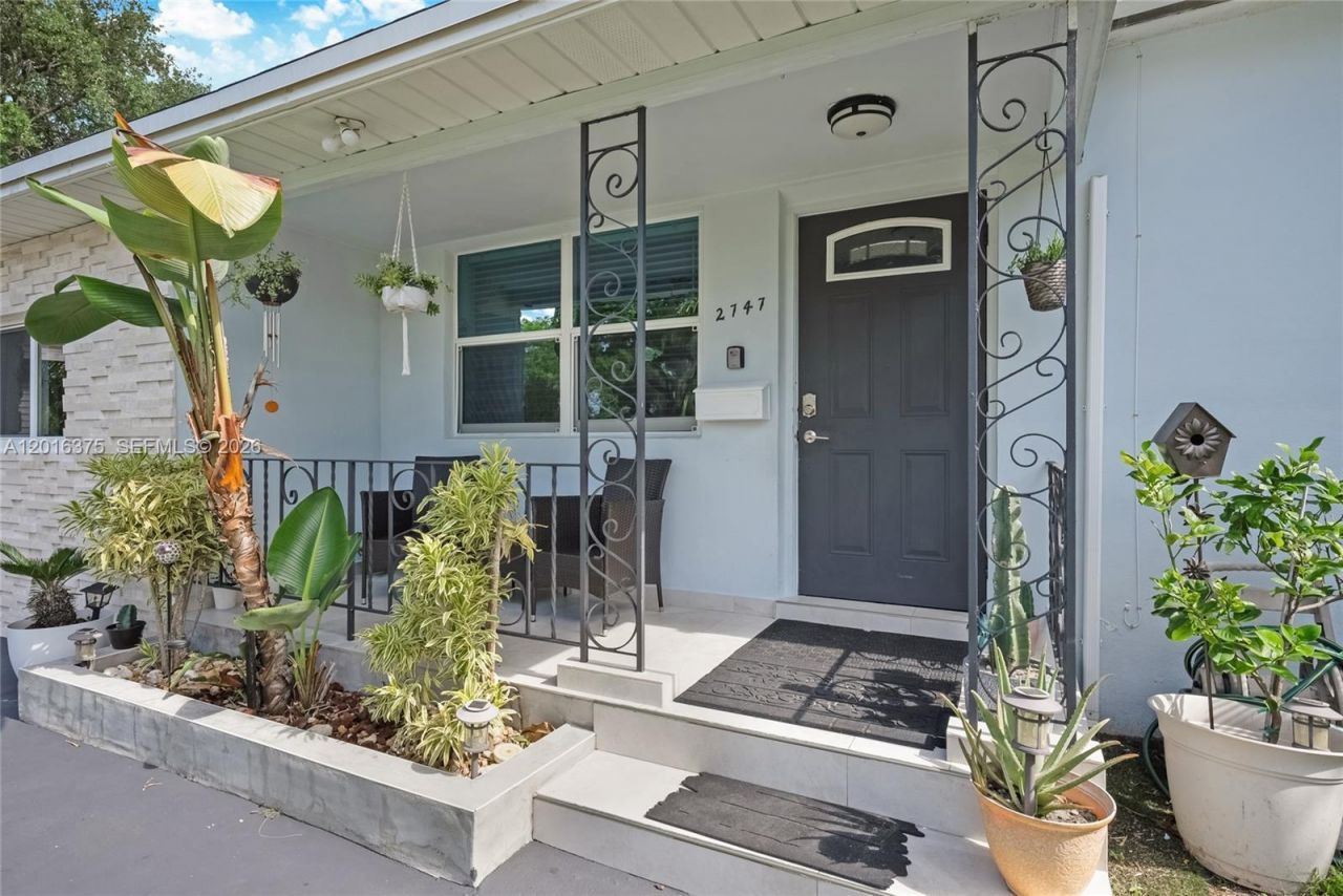 2747 Dewey St , Hollywood, FL 33020 Photo