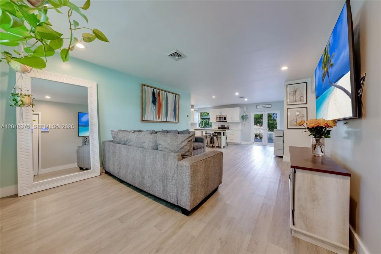 2747 Dewey St , Hollywood, FL 33020 Photo