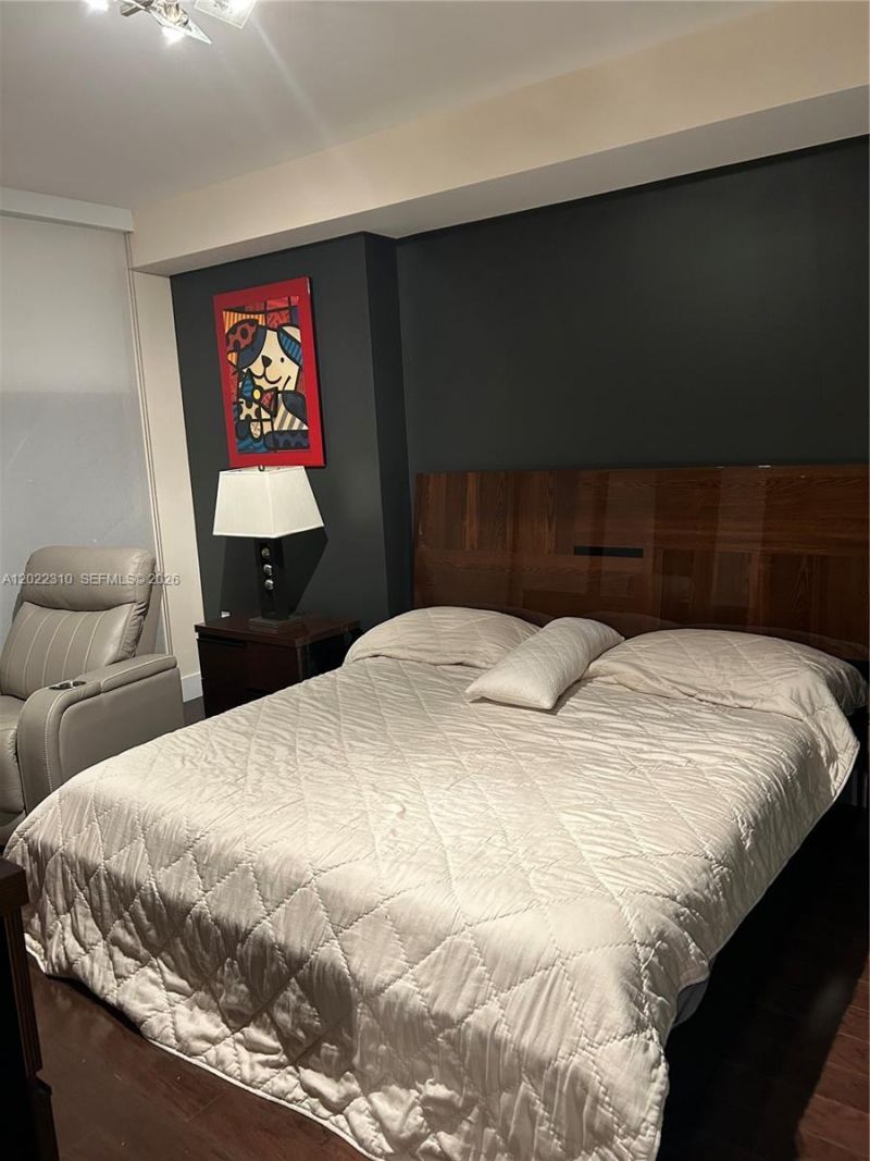 92 SW 3rd St , Unit 3703, Miami, FL 33130 Photo