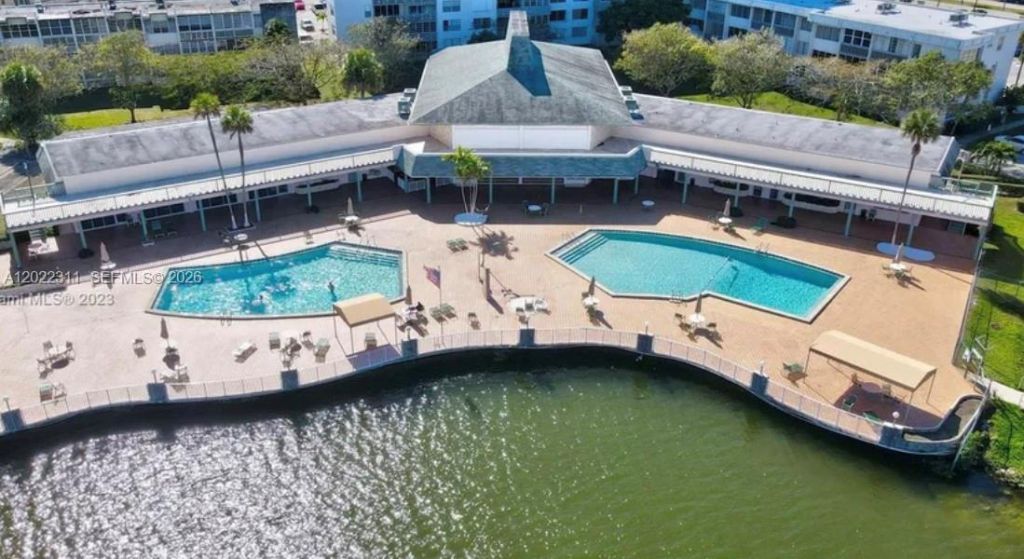 18555 NE 14th Ave , Unit 702A, Miami, FL 33179 Photo