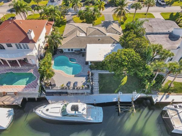 2661 NE 22nd Ct , Pompano Beach, FL 33062
