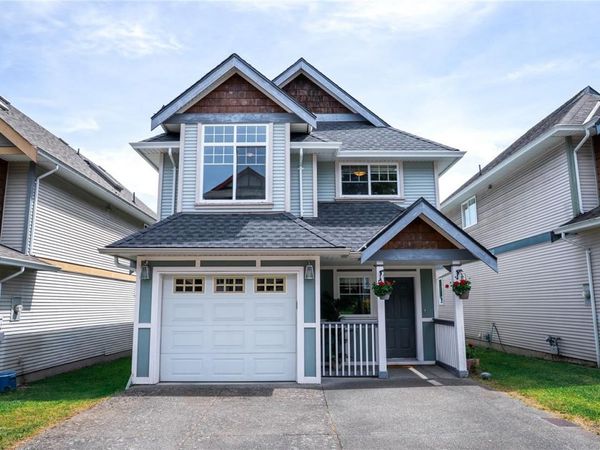 921 Colville Rd, Unit #5, Esquimalt, BC V9A 4P4