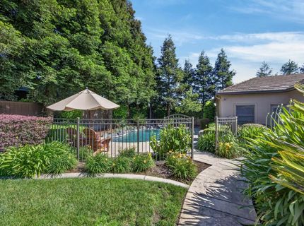 9569 De La Rosa Pl, Elk Grove, CA 95758 Photo