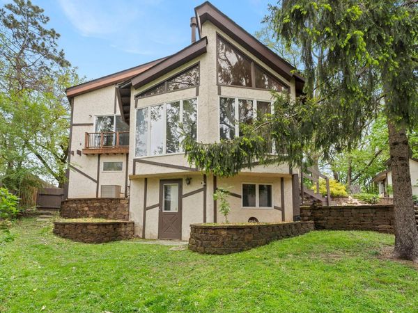 1 Tip Top Lane, Mahtomedi, MN 55115